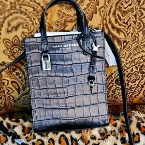 NWT MARC JACOBS BLACK EMBOSSED MINI BAG CROSSBODY‎ WITH LOCK AND KEY